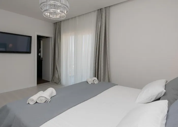 Ella - By Guide וילה