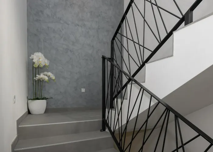 וילה Ella - By Guide *