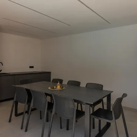 Ella - By Guide ヴィラ *