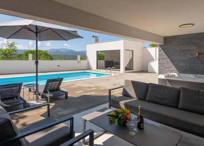 Ella - By Guide Villa