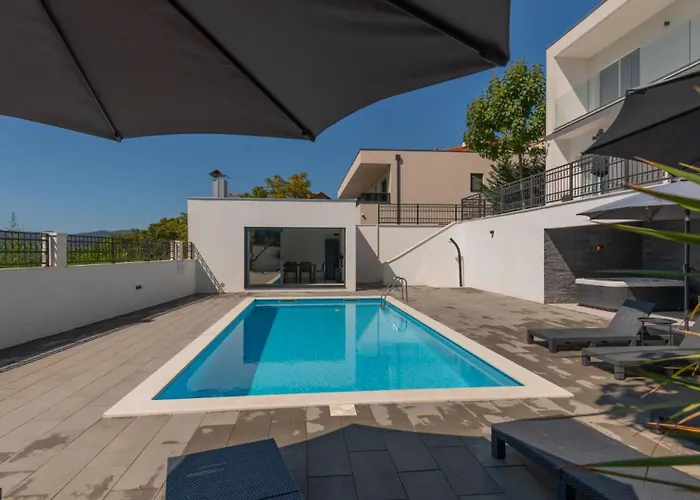 Villa Ella - By Guide Makarska