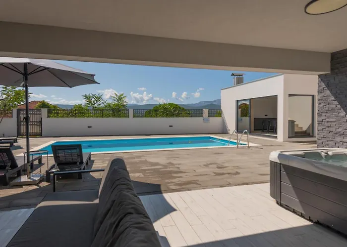 Villa Ella - By Guide Makarska