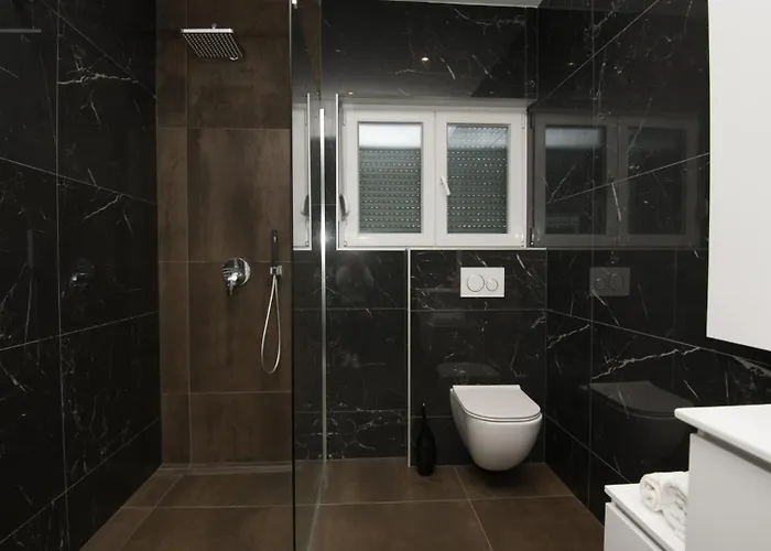 Villa Ella - By Guide *