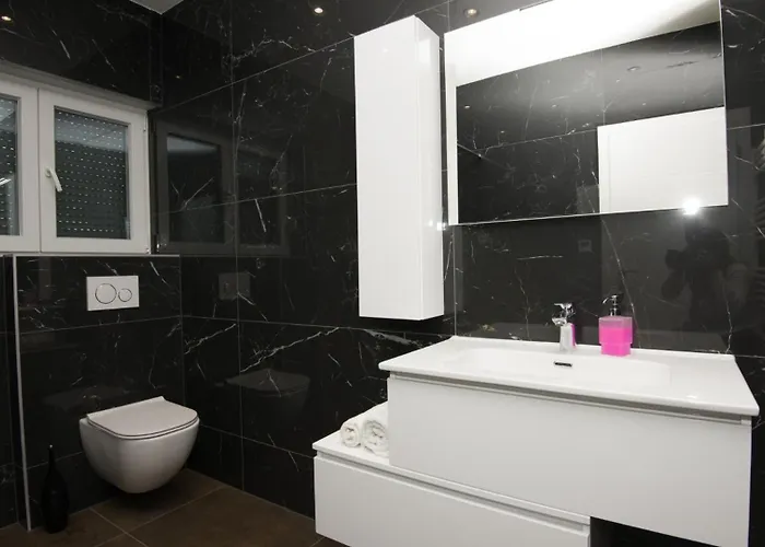 Villa Ella - By Guide Makarska