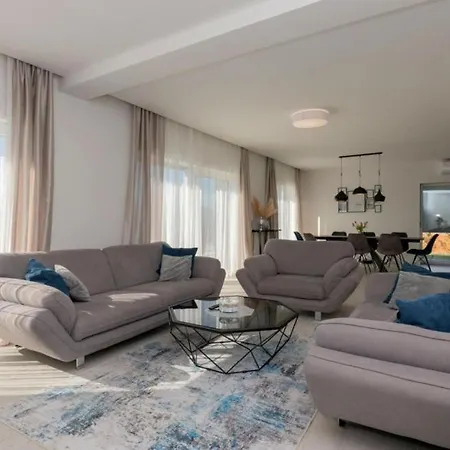 Ella - By Guide Villa