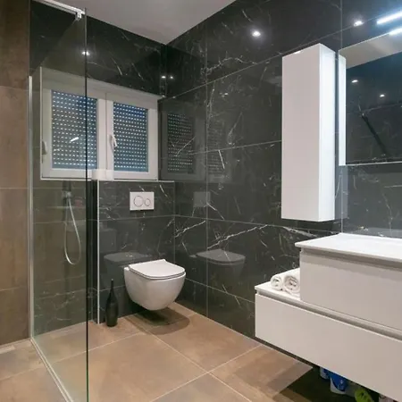 Ella - By Guide Villa